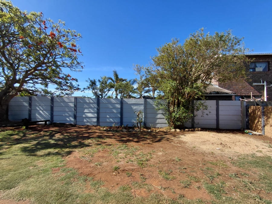 5 Bedroom Property for Sale in C Place Eastern Cape